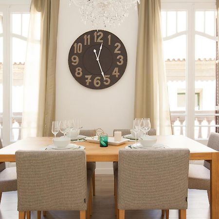 Click&Flat Seneca Suites Барселона Екстериор снимка