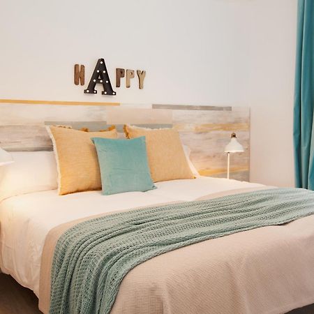 Click&Flat Seneca Suites Барселона Екстериор снимка