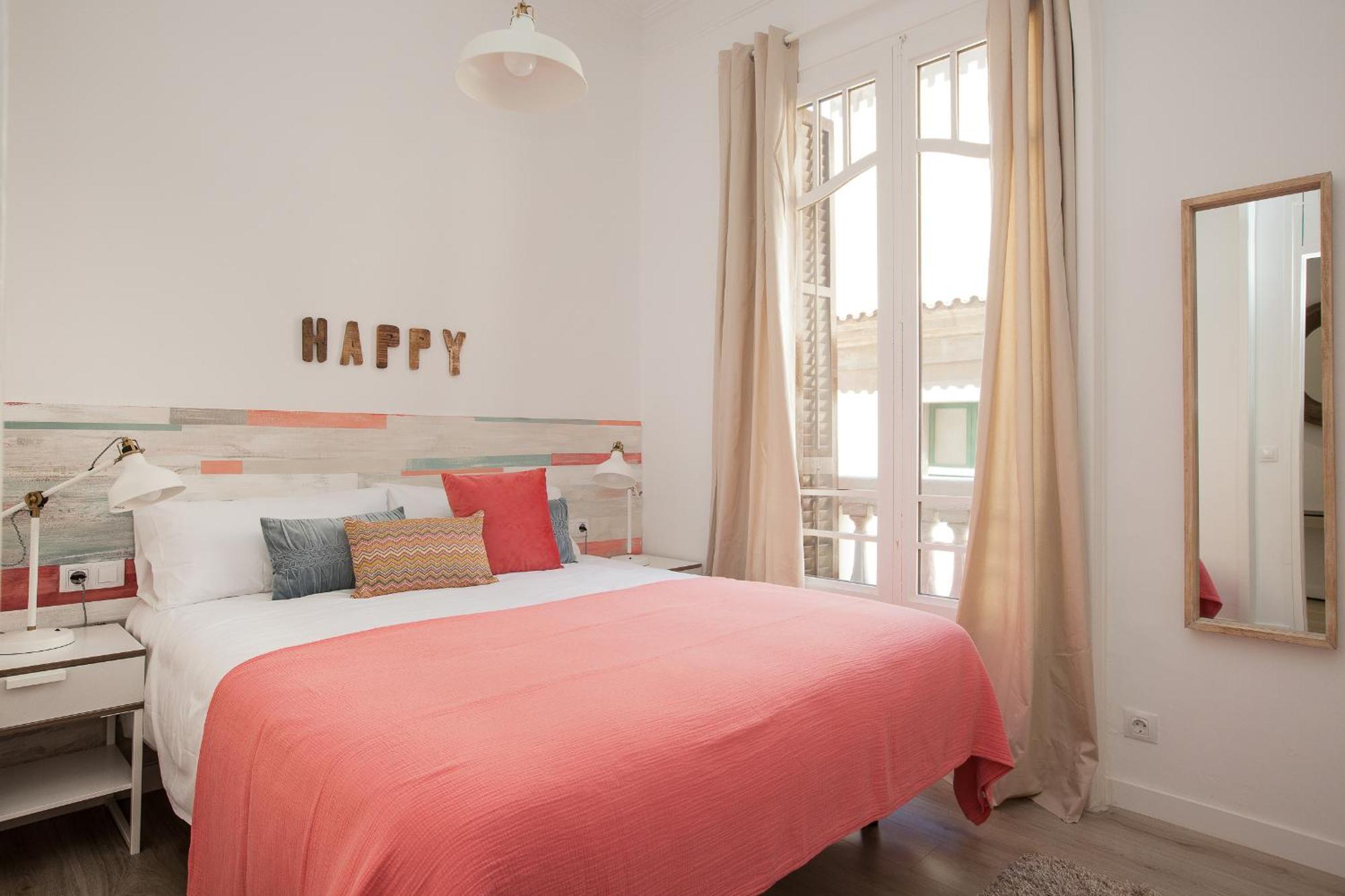Click&Flat Seneca Suites Барселона Екстериор снимка