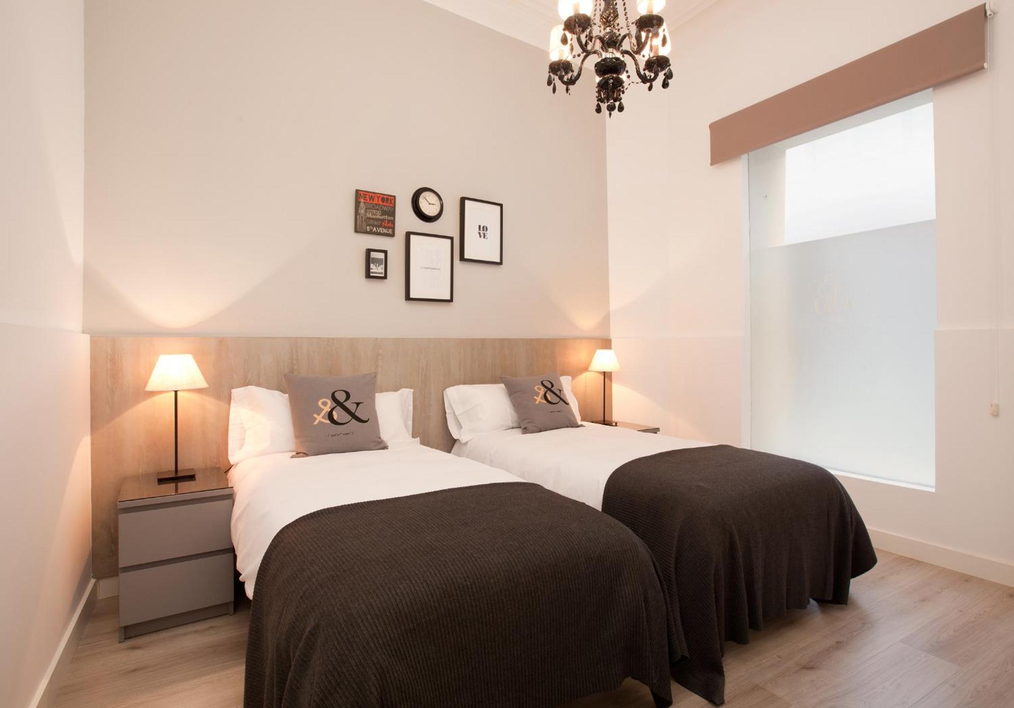 Click&Flat Seneca Suites Барселона Стая снимка