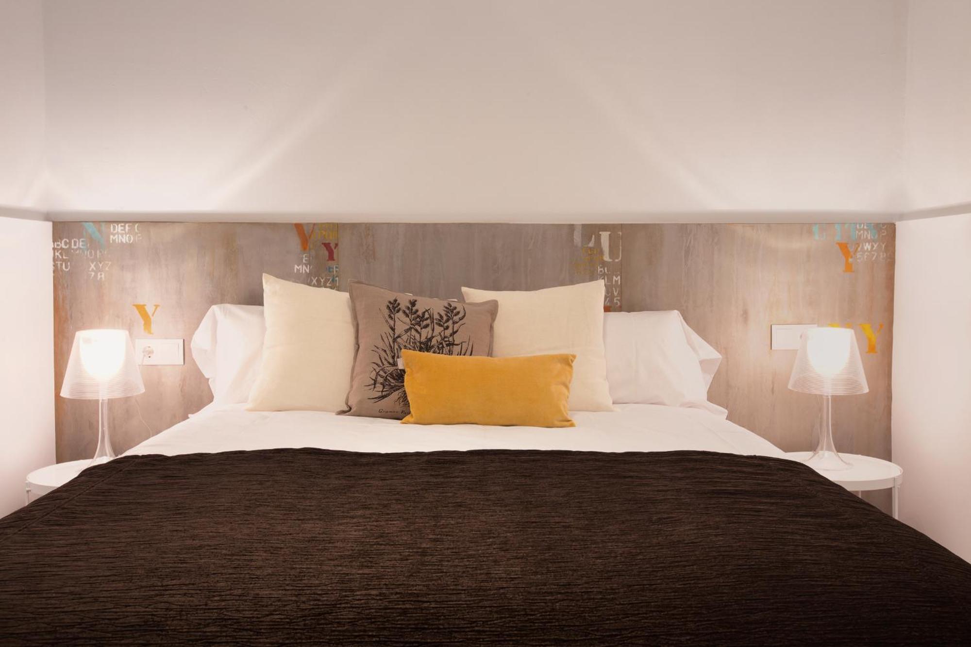 Click&Flat Seneca Suites Барселона Стая снимка