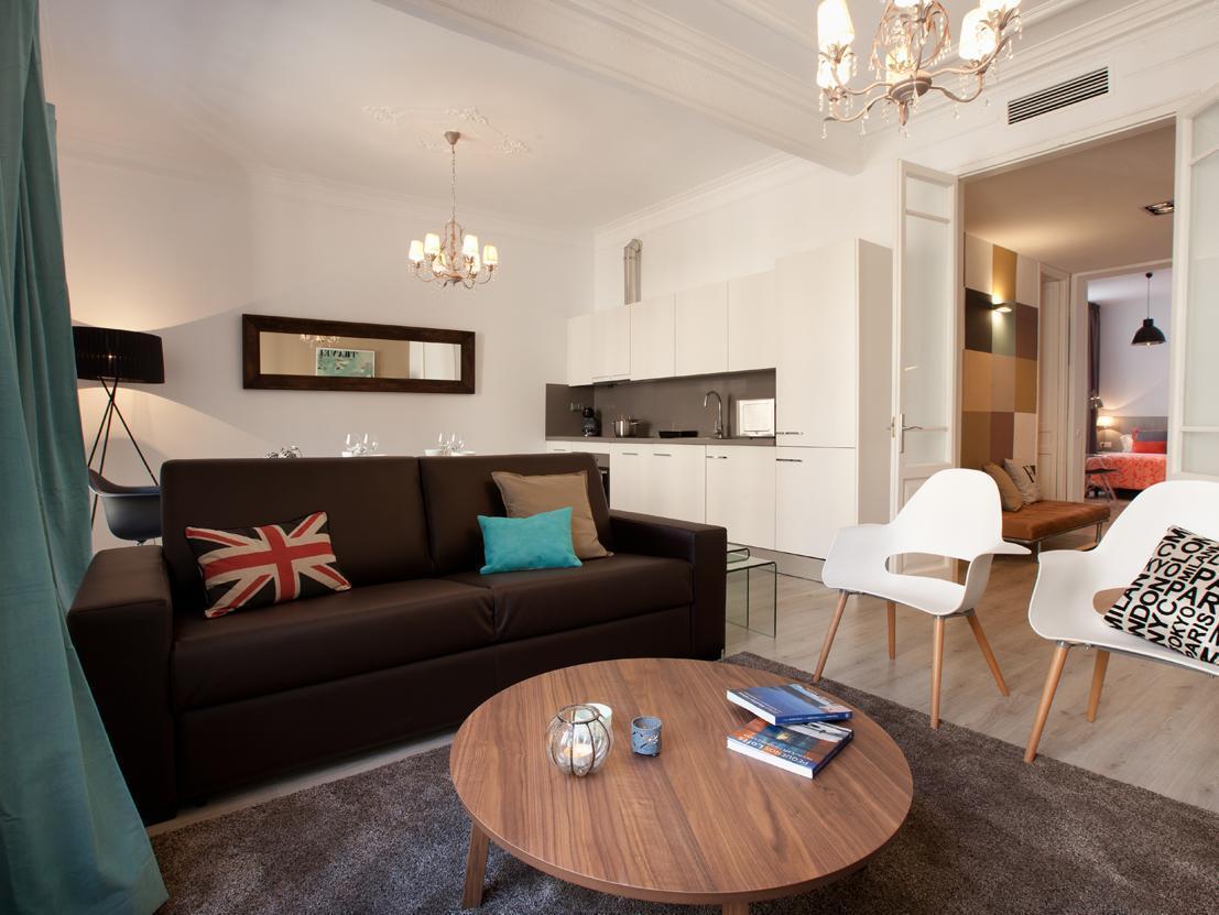 Click&Flat Seneca Suites Барселона Екстериор снимка